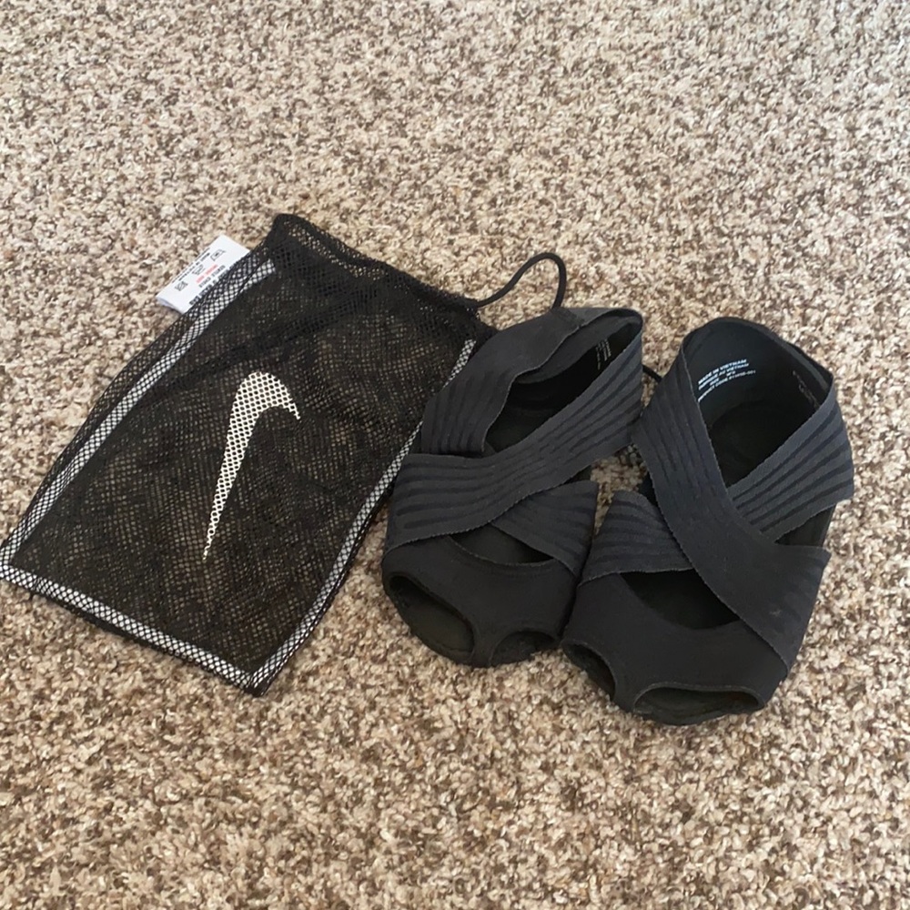 Nike yoga studio wrap